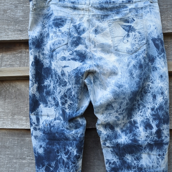 SOLD   Women's Stretch Tye Dyed Blue Denim Distressed Jeans Size 22W Elite Jeans - Picture 8 of 12
